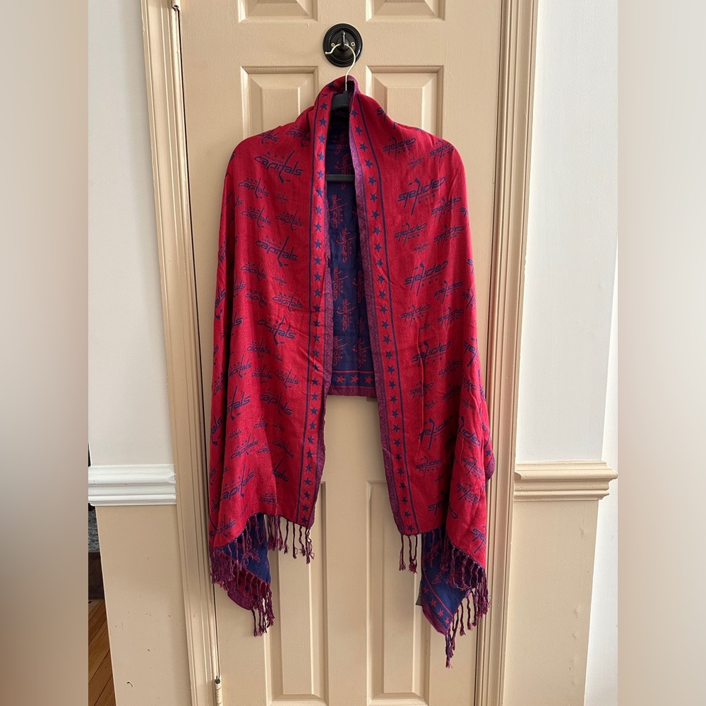 NWOT Washington Capitals MHL Shawl Scarf